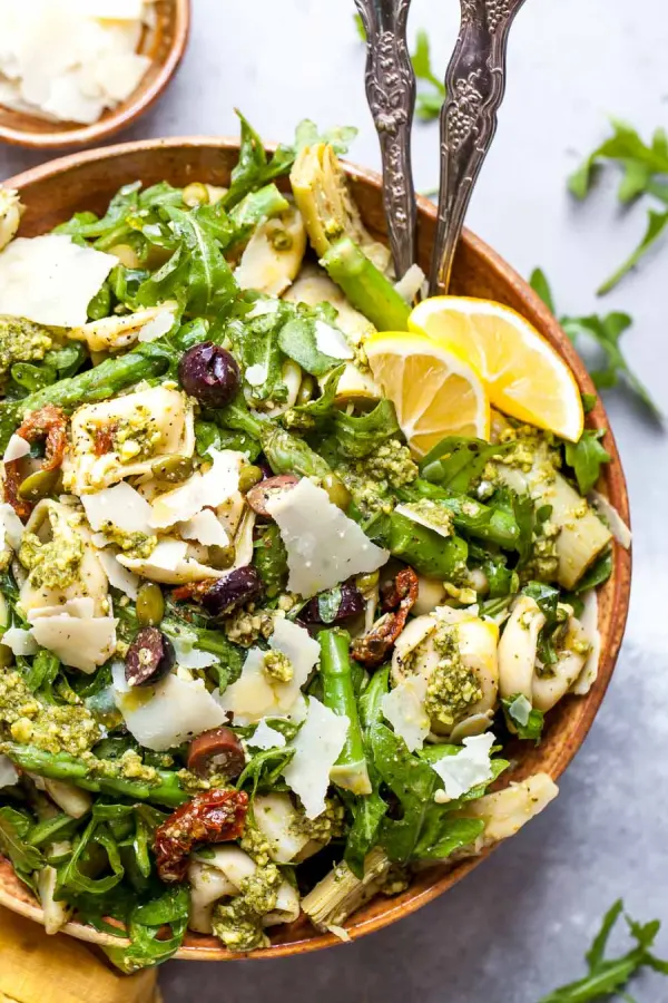 Pesto Tortellini Salad with Asparagus and Artichokes