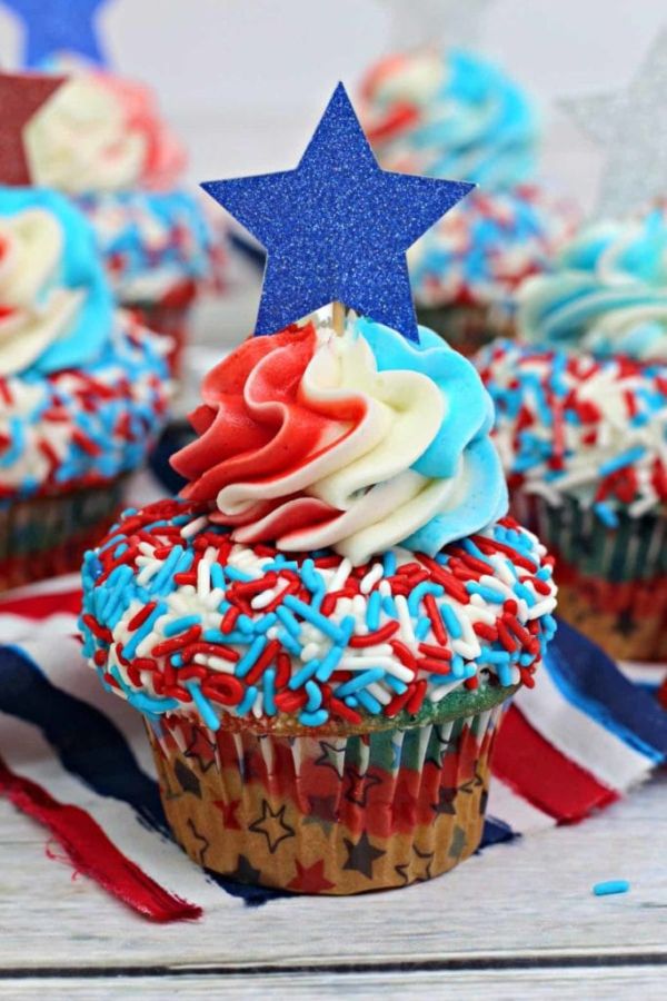 Red, White, And Blue Cupcakes