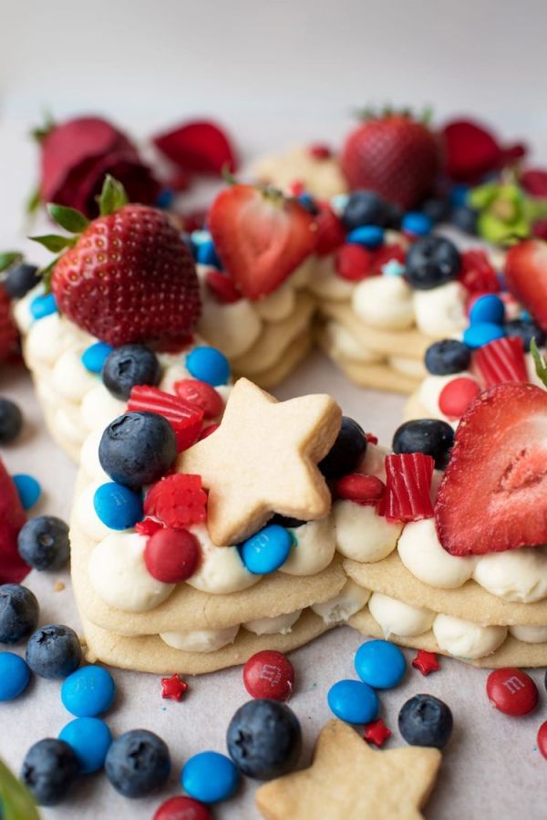 Star-Shaped Cream Tart 