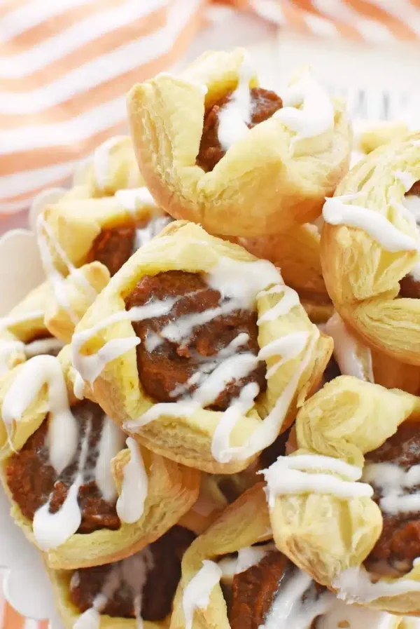 Pumpkin Puff Pastry Pie Bites