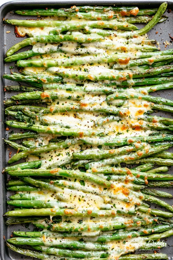 Cheesy Roasted Green Beans